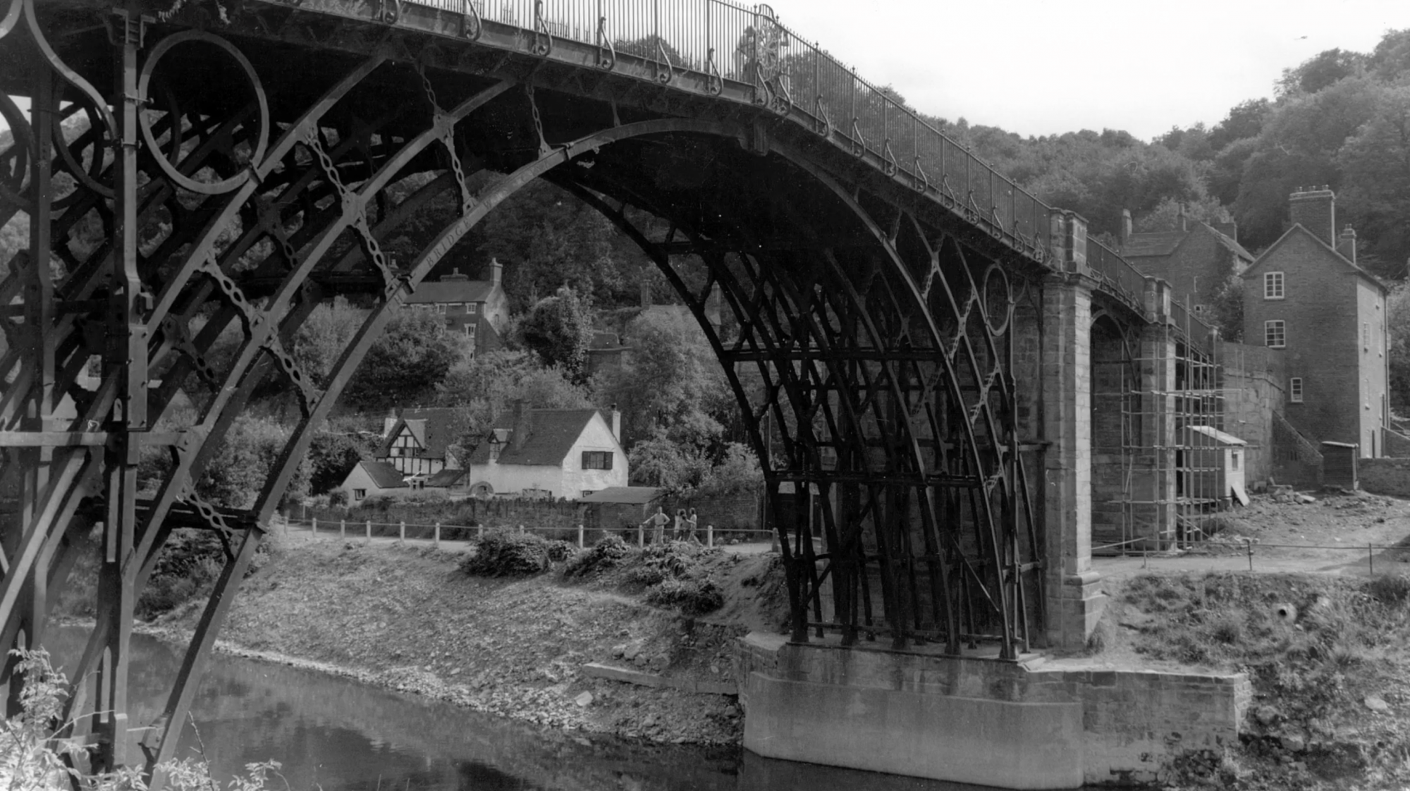 history-west-midlands-the-story-of-the-iron-bridge-building-the-bridge